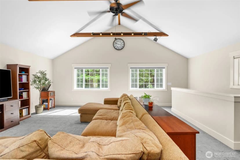 Property photo for 11837 Venice Loop Ne, Bainbridge Island photo 18