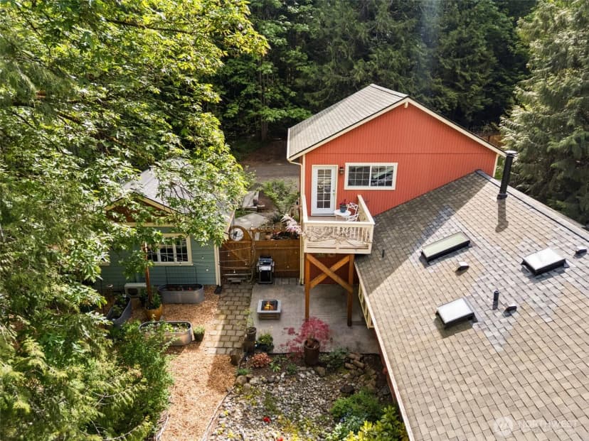 Property photo for 11837 Venice Loop Ne, Bainbridge Island photo 28