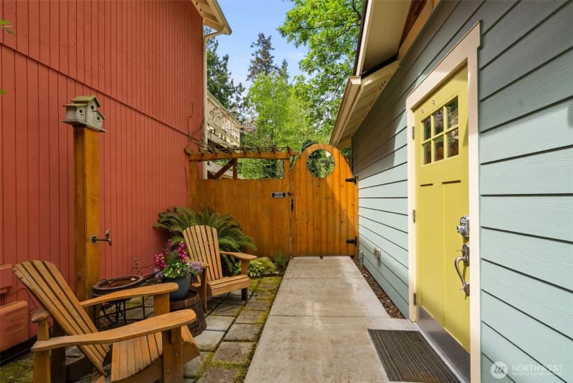 Property photo for 11837 Venice Loop Ne, Bainbridge Island photo 24