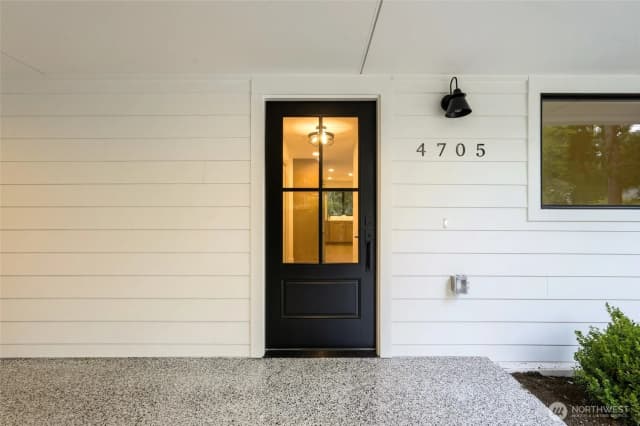 Property photo for 4705 119th Avenue Se, Bellevue photo 4