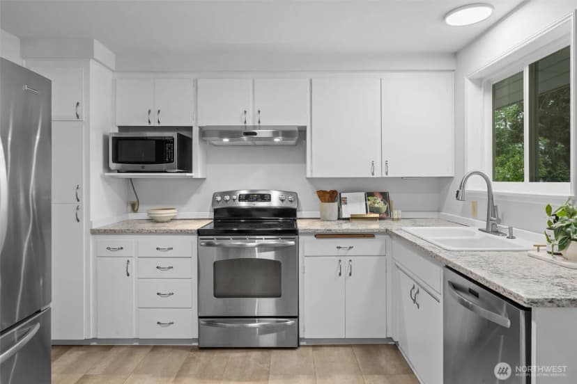 Property photo for 317 Ave Ne 145th, Bellevue photo 7