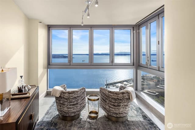 Property photo for 1521 2nd Avenue #ph3800, Seattle photo 5