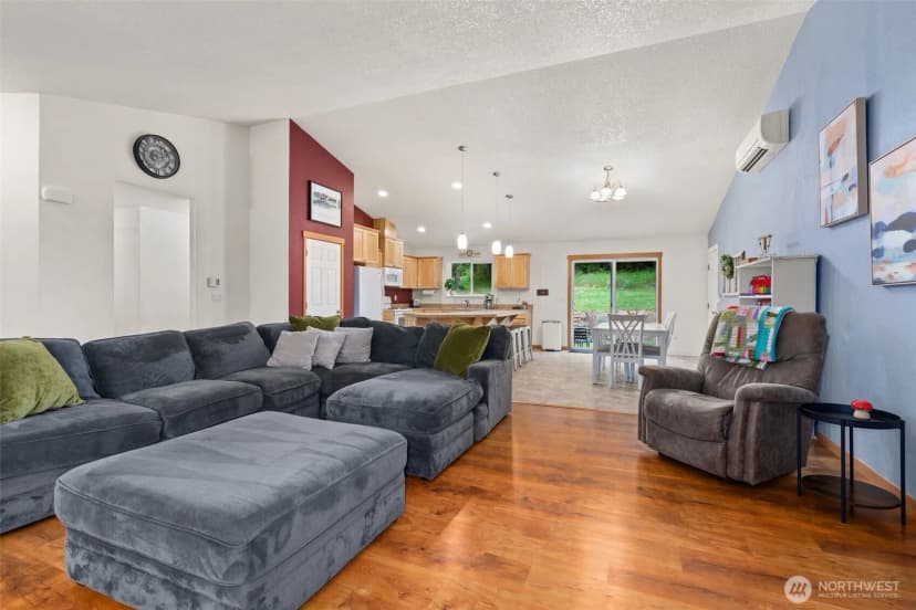 Property photo for 236 Chilvers Road, Chehalis photo 8