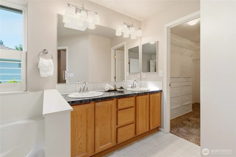 Property photo for 5418 150th Place Se, Everett photo 21