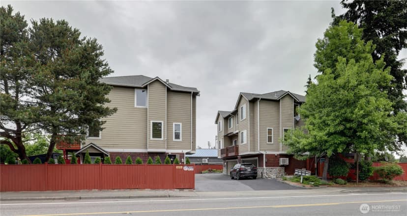 Property photo for 434 S 156th Street #b1, Burien photo 2