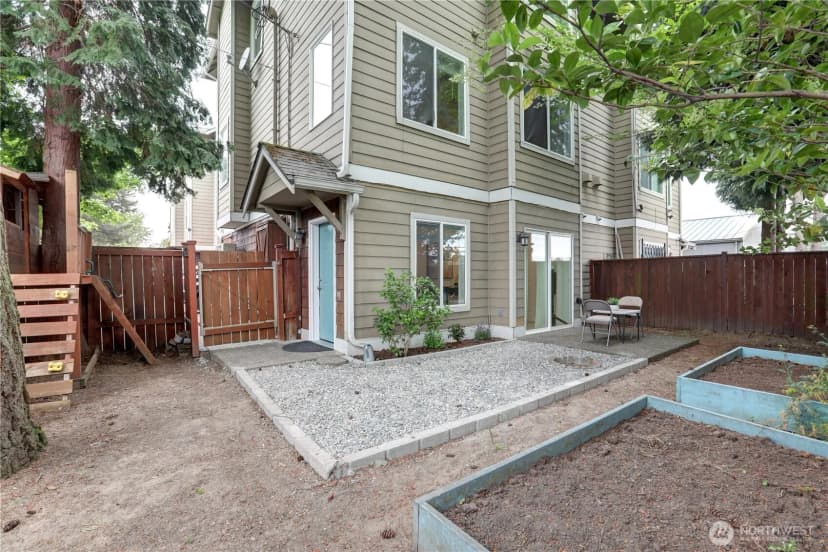 Property photo for 434 S 156th Street #b1, Burien photo 25