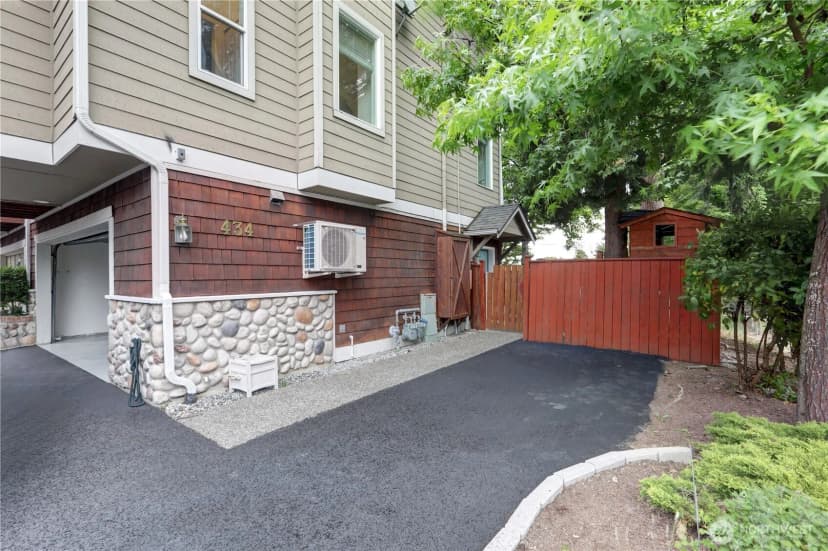 Property photo for 434 S 156th Street #b1, Burien photo 23