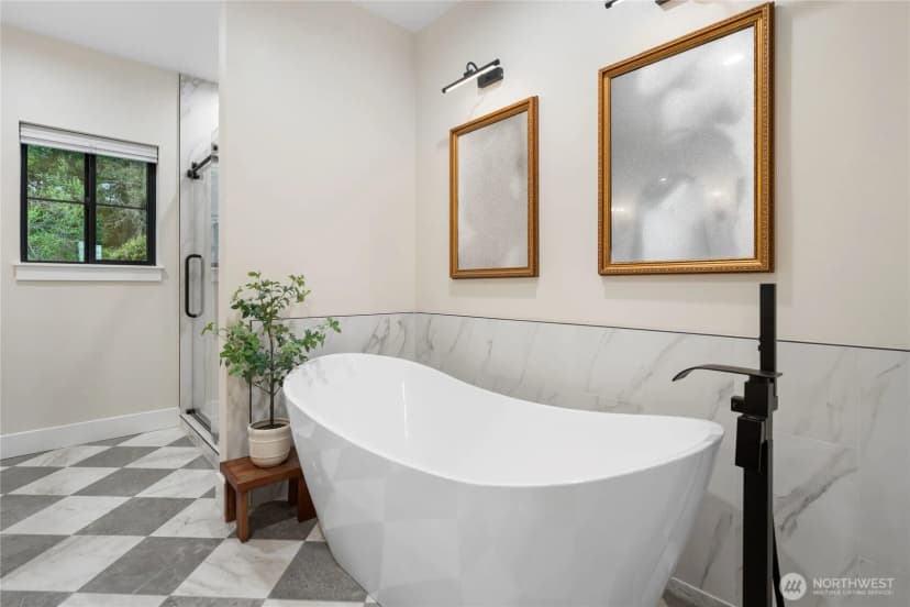 Property photo for 11016 46th Street E, Edgewood photo 24