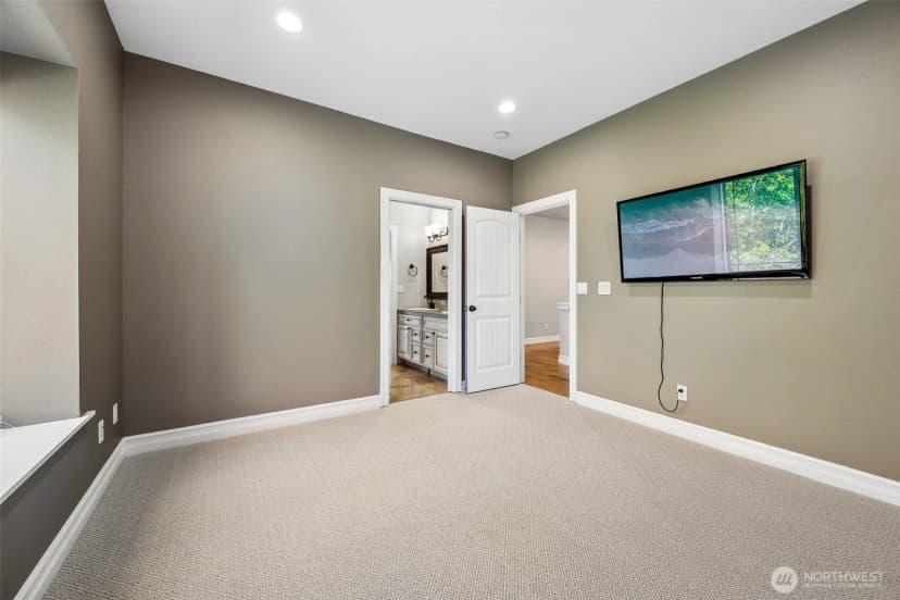 Property photo for 3202 170th Avenue E, Lake Tapps photo 21