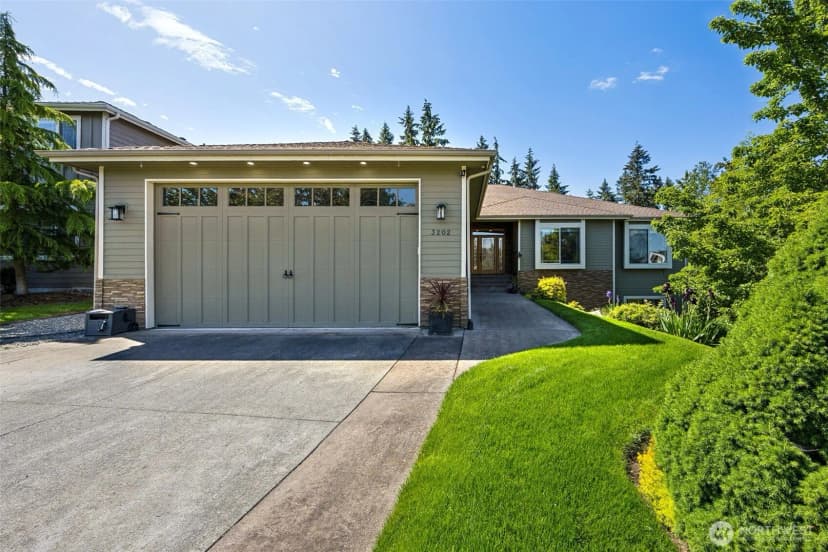 Property photo for 3202 170th Avenue E, Lake Tapps