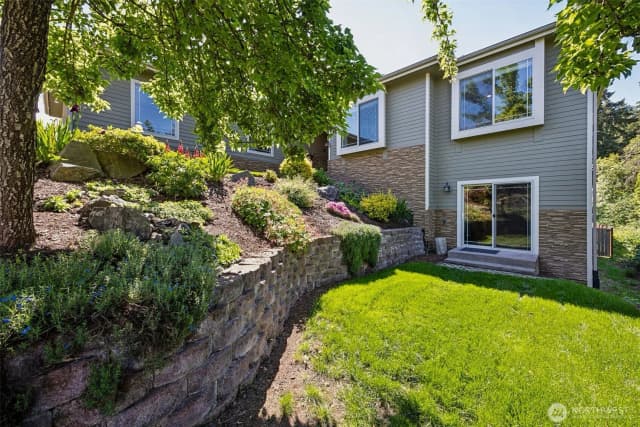 Property photo for 3202 170th Avenue E, Lake Tapps photo 2