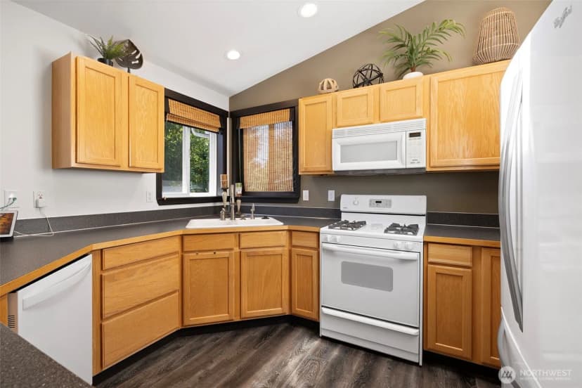 Property photo for 6011 205th Avenue E, Bonney Lake photo 7