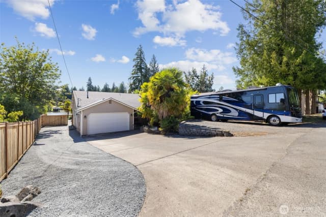 Property photo for 6011 205th Avenue E, Bonney Lake photo 2
