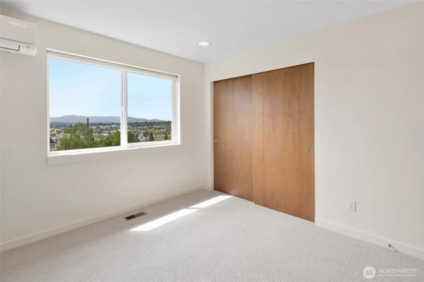 Property photo for 221 Nw 50th Street, Seattle photo 22