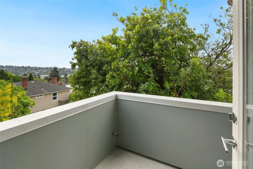 Property photo for 221 Nw 50th Street, Seattle photo 14