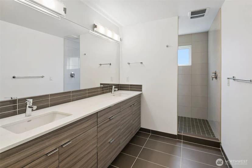 Property photo for 221 Nw 50th Street, Seattle photo 17