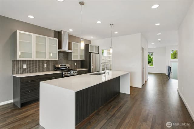 Property photo for 221 Nw 50th Street, Seattle photo 5
