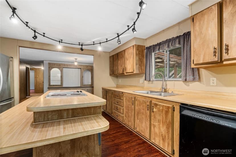 Property photo for 26828 Ne Ames Lake Road, Redmond photo 11