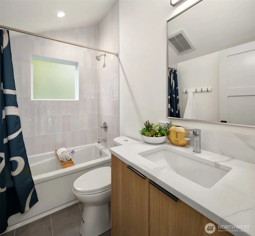 Property photo for 535 N 70th Street, Seattle photo 21