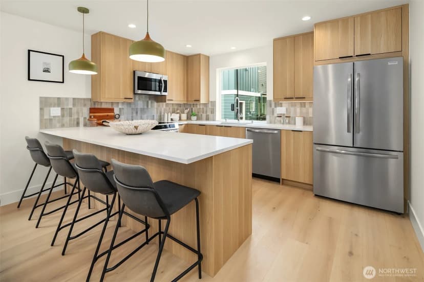 Property photo for 535 N 70th Street, Seattle photo 11