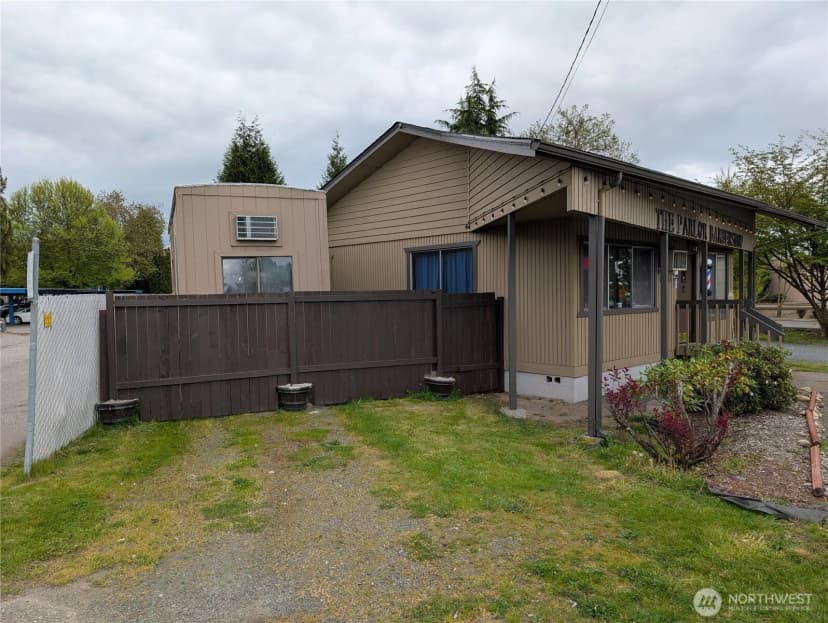 Property photo for 17303 Smokey Point Boulevard, Arlington photo 6