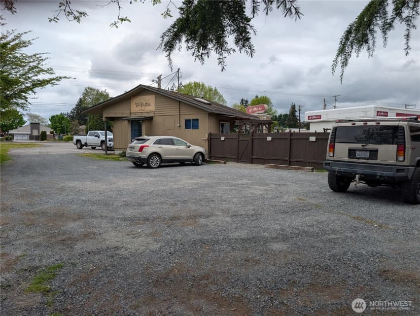 Property photo for 17303 Smokey Point Boulevard, Arlington photo 7