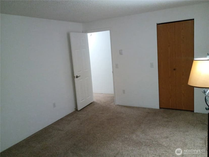 Property photo for 10501 8th Avenue Ne #115, Seattle photo 9