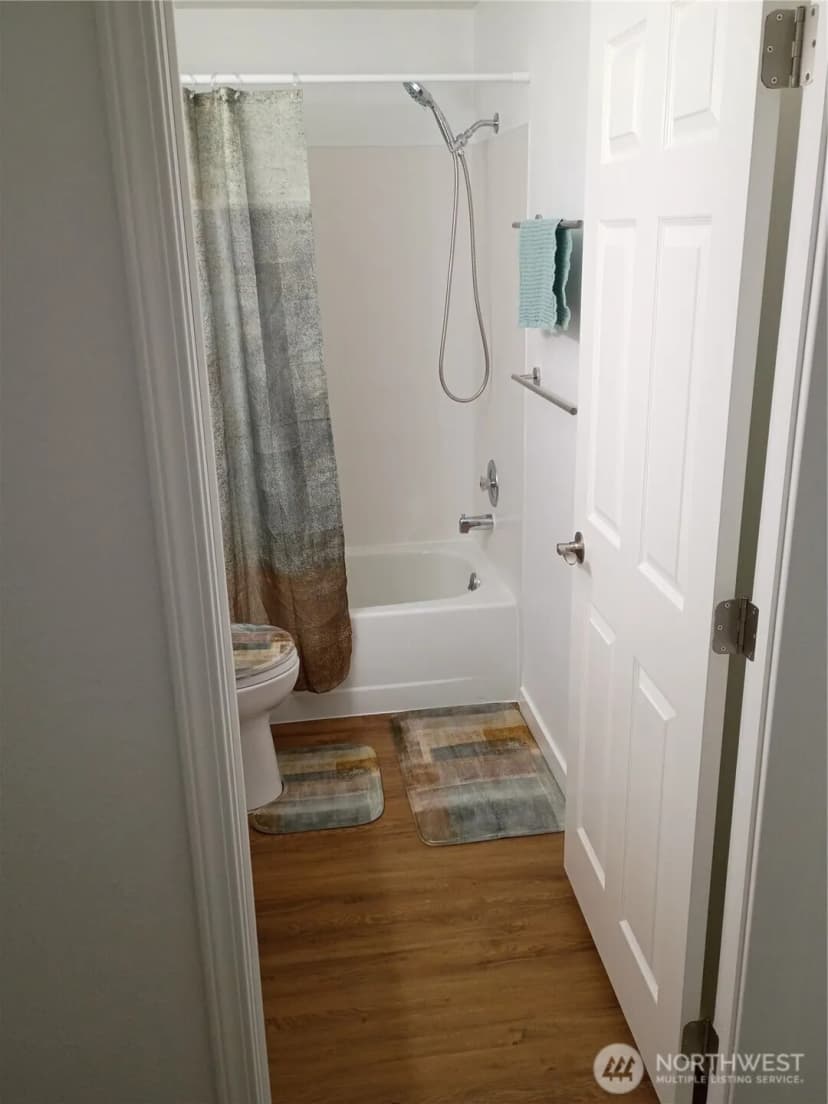 Property photo for 10501 8th Avenue Ne #115, Seattle photo 6