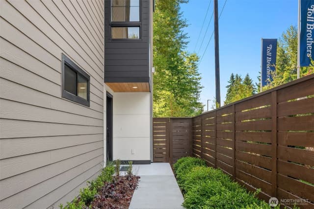 Property photo for 14821 Hs#11 Ne 2nd Court, Bellevue photo 3