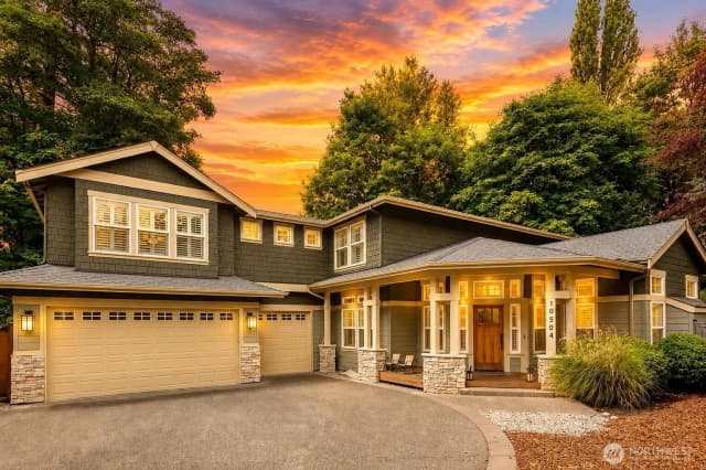 Property photo for 10504 Ne 114th Lane, Kirkland