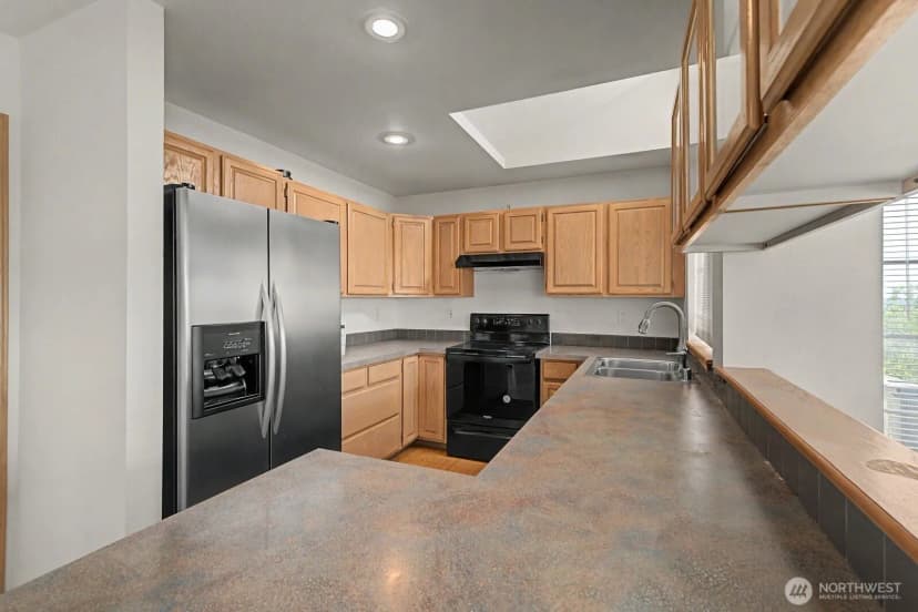 Property photo for 313 Peach Avenue, Sunnyside photo 11