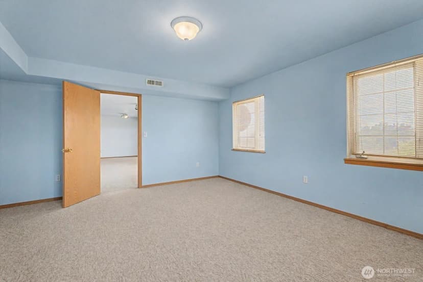 Property photo for 313 Peach Avenue, Sunnyside photo 26