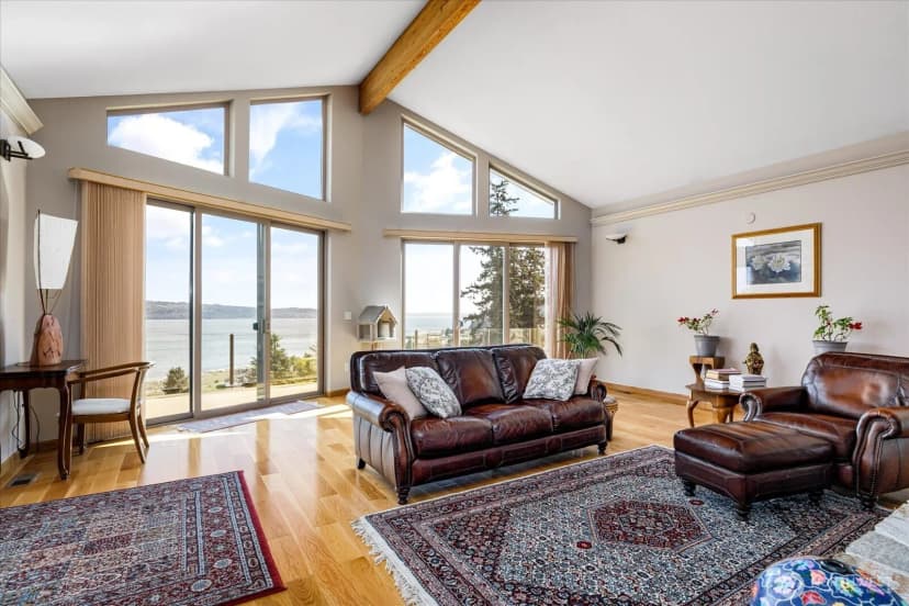 Property photo for 2364 Strawberry Point Road, Oak Harbor photo 6