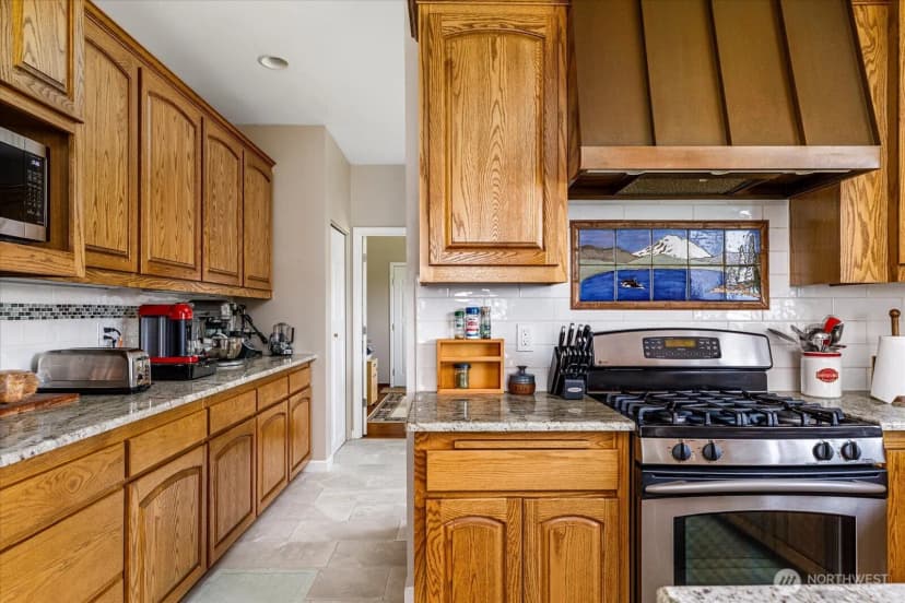 Property photo for 2364 Strawberry Point Road, Oak Harbor photo 17