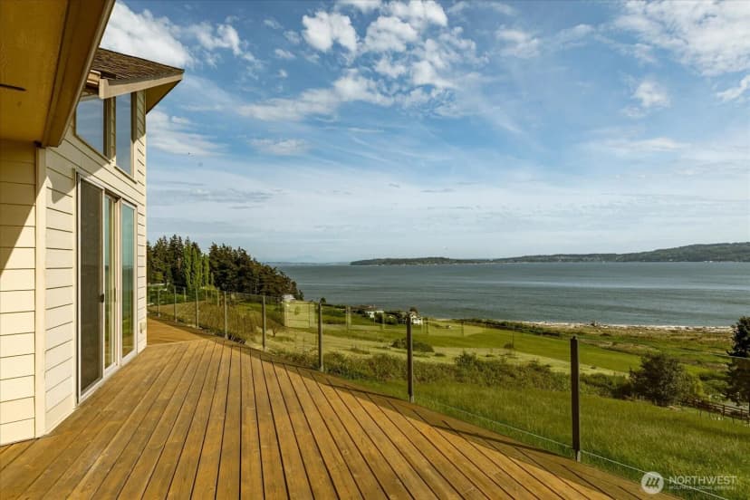 Property photo for 2364 Strawberry Point Road, Oak Harbor photo 10