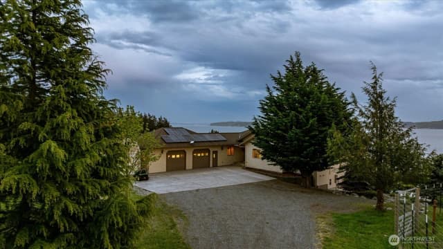 Property photo for 2364 Strawberry Point Road, Oak Harbor photo 4