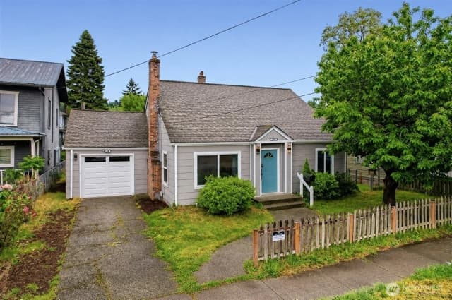 Property photo for 510 4th Ave S, Kent