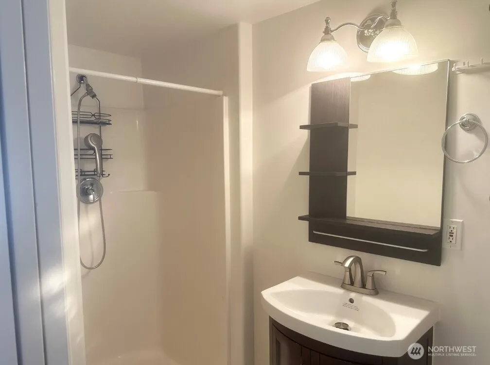 Property photo for 4207 S Bateman Street, Seattle photo 16