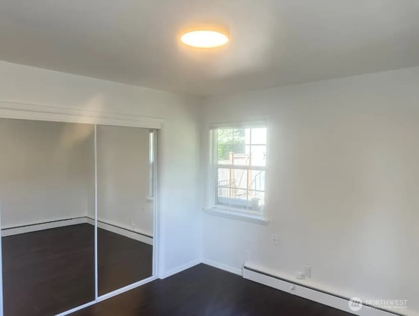 Property photo for 4207 S Bateman Street, Seattle photo 9