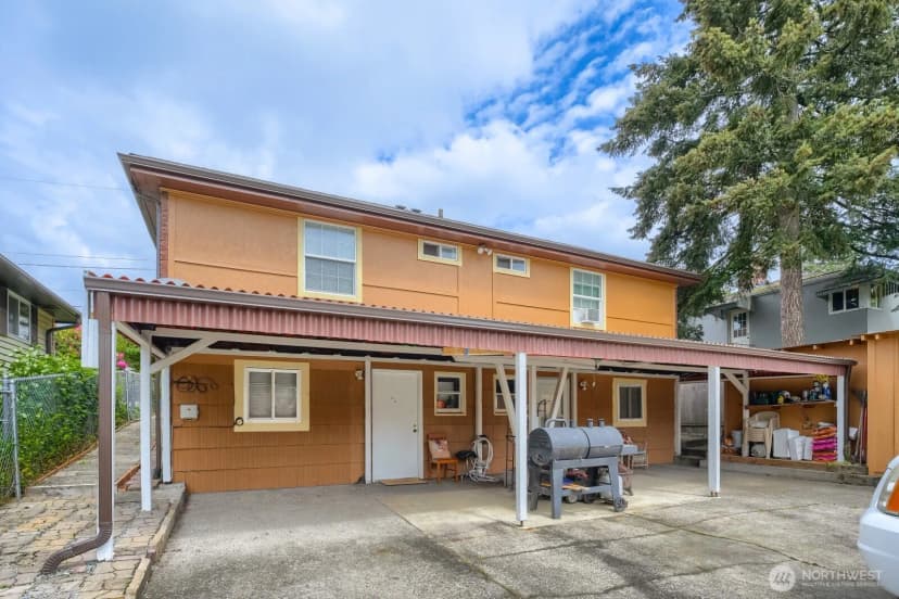 Property photo for 4207 S Bateman Street, Seattle photo 20