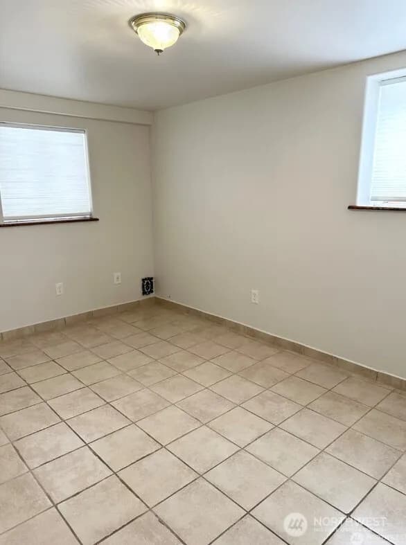 Property photo for 4207 S Bateman Street, Seattle photo 15