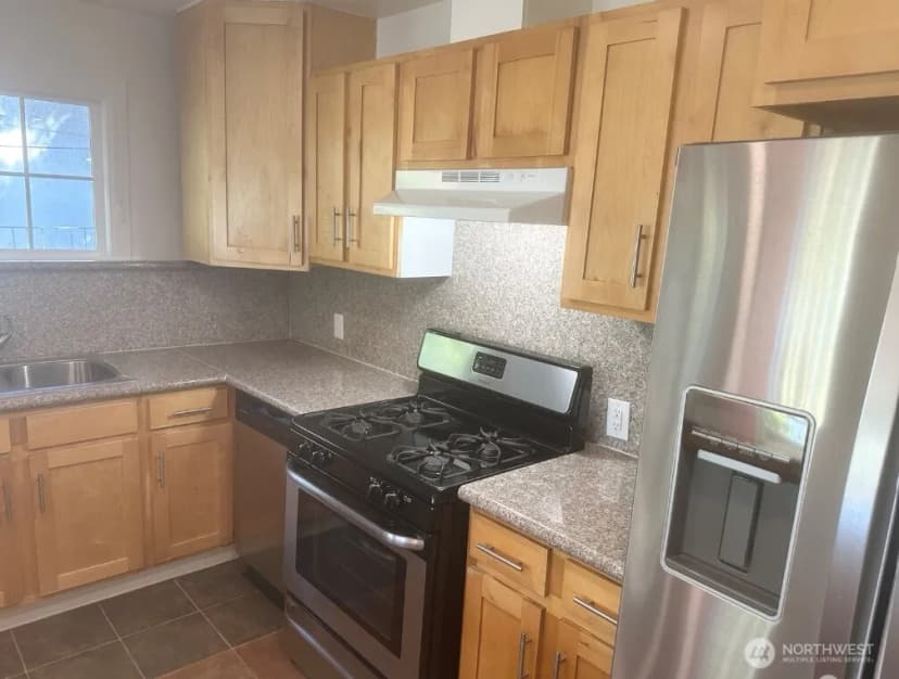 Property photo for 4207 S Bateman Street, Seattle photo 11