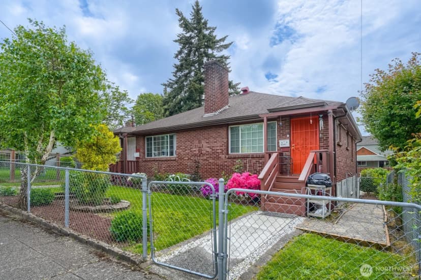 Property photo for 4207 S Bateman Street, Seattle
