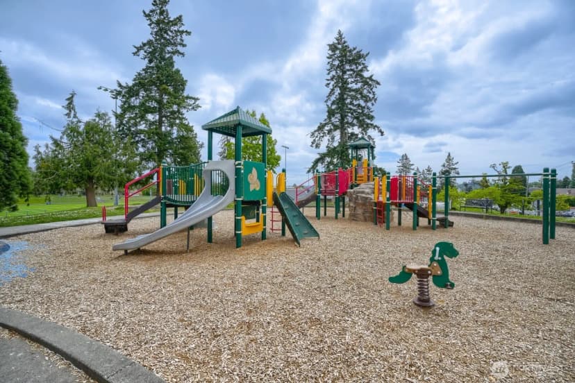 Property photo for 4207 S Bateman Street, Seattle photo 23