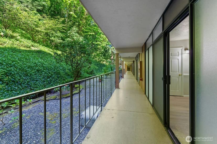 Property photo for 1221 Harbor Avenue Sw #105, Seattle photo 7
