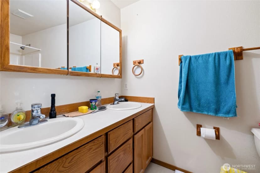Property photo for 921 Erin Lane W, Eatonville photo 17