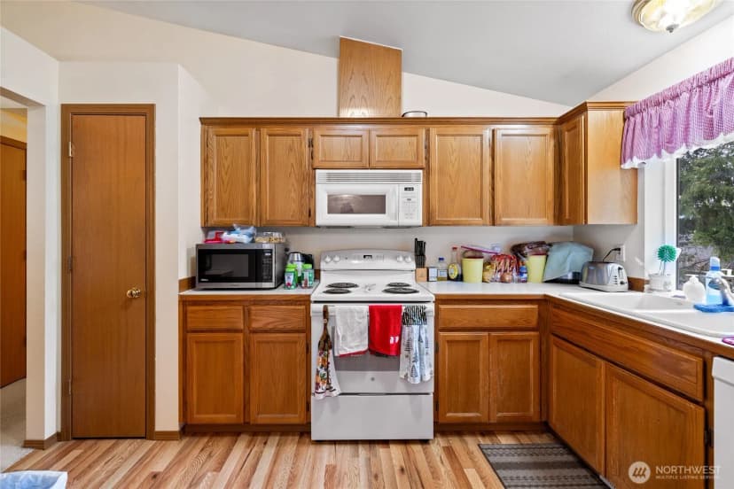 Property photo for 921 Erin Lane W, Eatonville photo 7