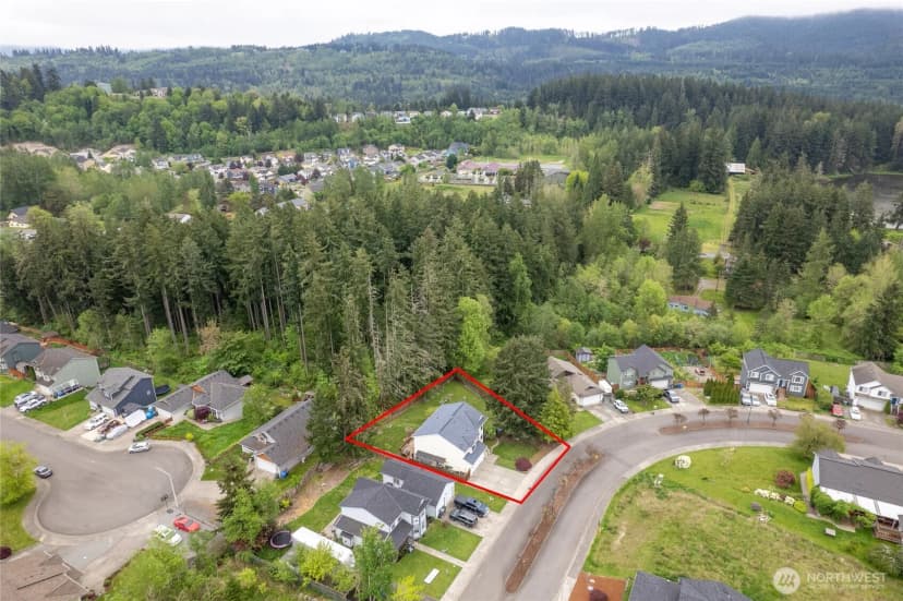 Property photo for 921 Erin Lane W, Eatonville photo 36