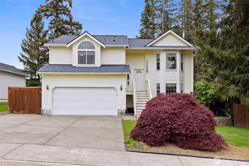 Property photo for 921 Erin Lane W, Eatonville photo 2