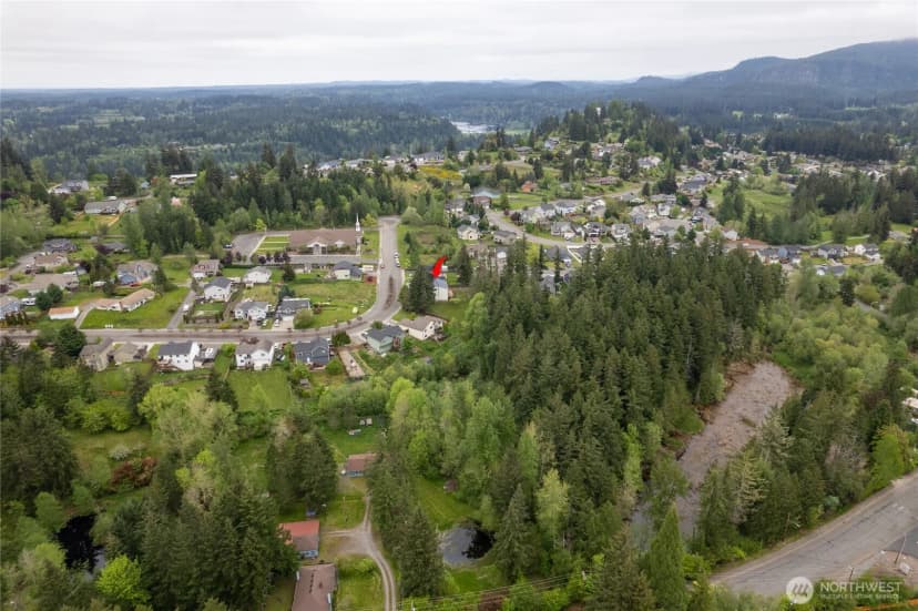 Property photo for 921 Erin Lane W, Eatonville photo 40